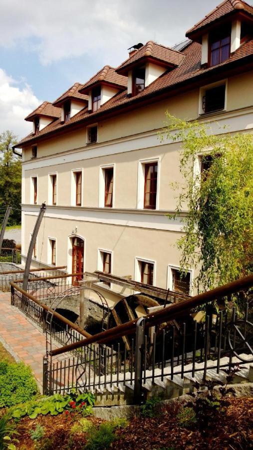 Hotel Mlyn Mitrovice Příbram Exteriér fotografie