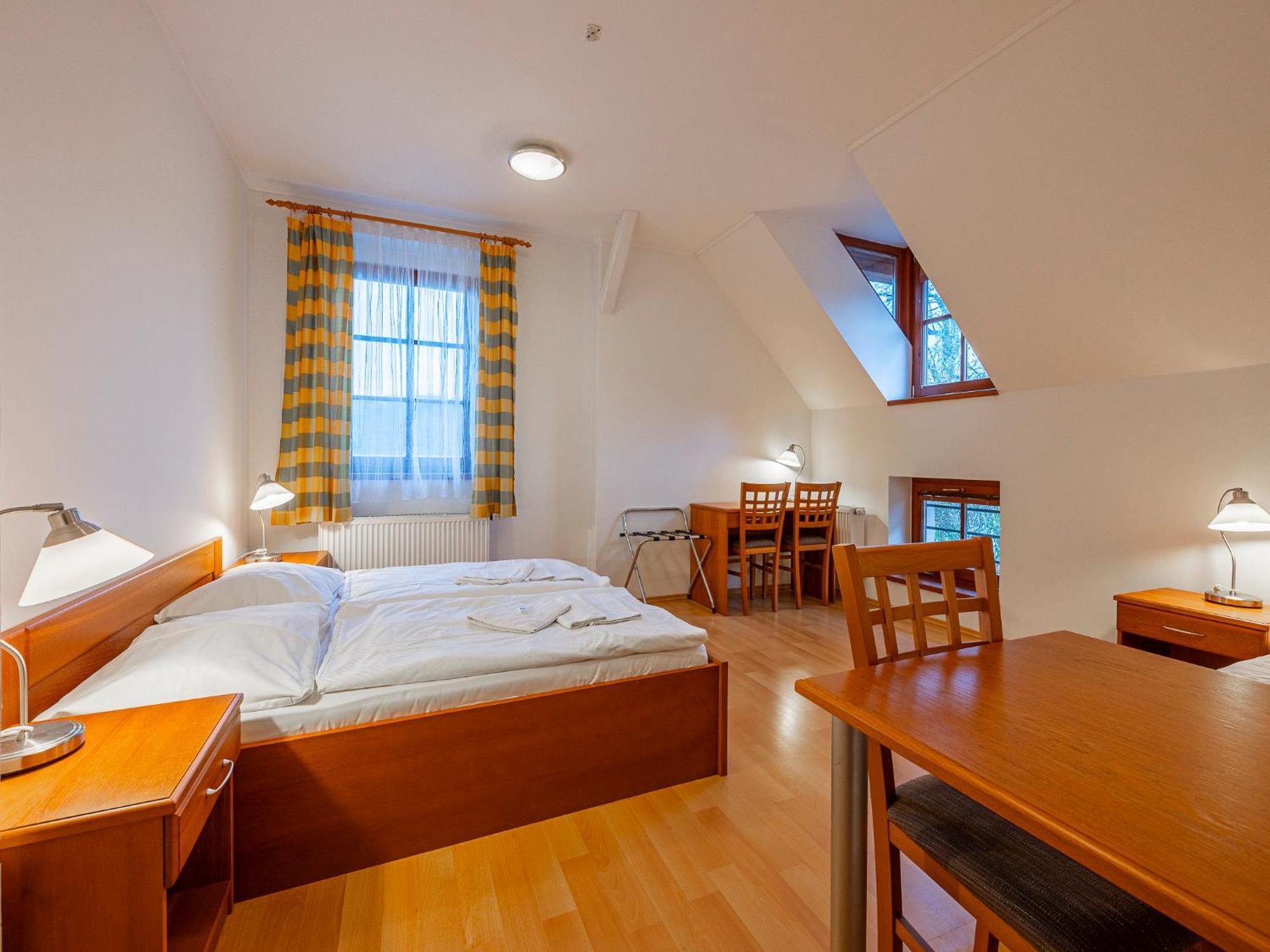 Hotel Mlyn Mitrovice Příbram Exteriér fotografie
